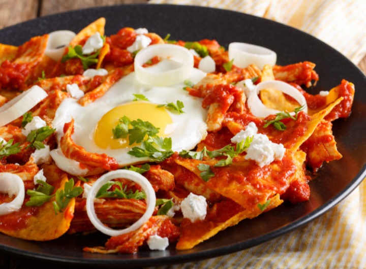 How To Make The Best Chilaquiles vs Migas For You - Foodie&Tours